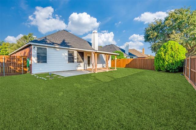 Building Photo - 1626 Lakeside Dr