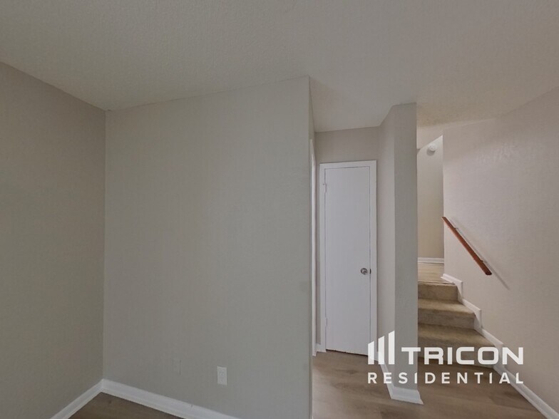 Building Photo - 5569 Pentail Cir