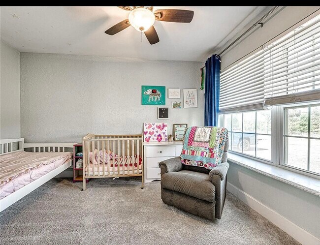 Building Photo - 1150 60th Ave NE