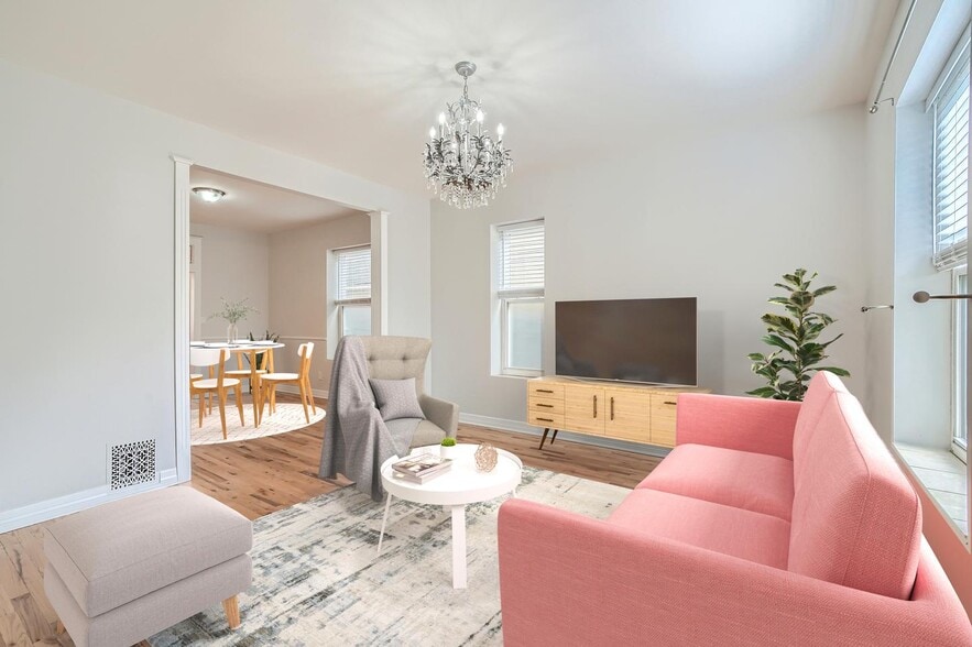 Building Photo - Dazzling North Capitol Hill home with fenced yard