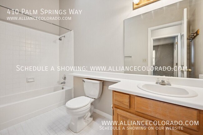 Building Photo - 410 Palm Springs Way