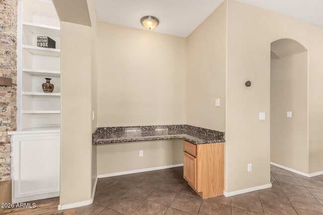 Building Photo - 202 E Rock Wren Dr