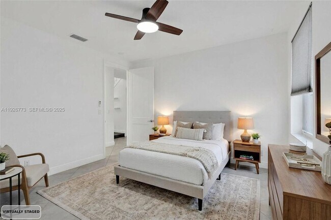 Building Photo - 740 Cypress Pointe Dr E