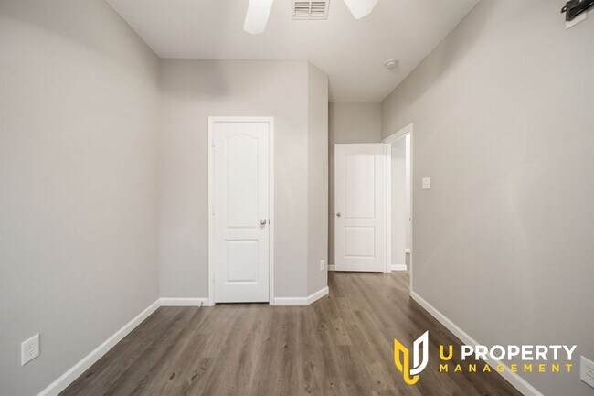 Building Photo - One-story 3B2B in Stonebridge Ranch