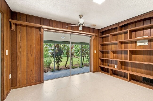 Building Photo - 1257 Fairway Cir S