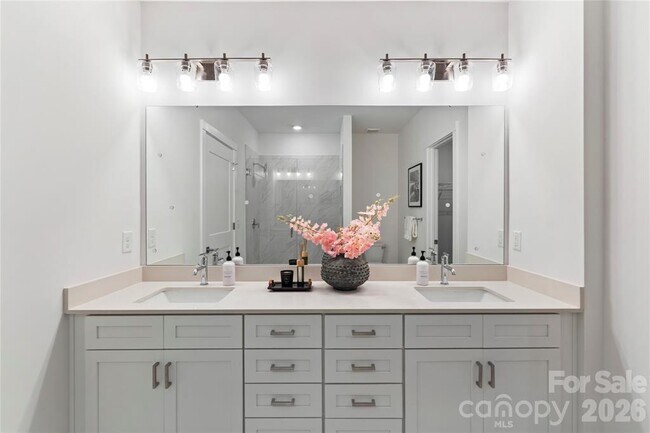 Building Photo - 3409 Holabird Ln