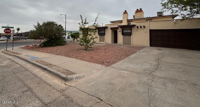 Building Photo - 1601 Common Dr