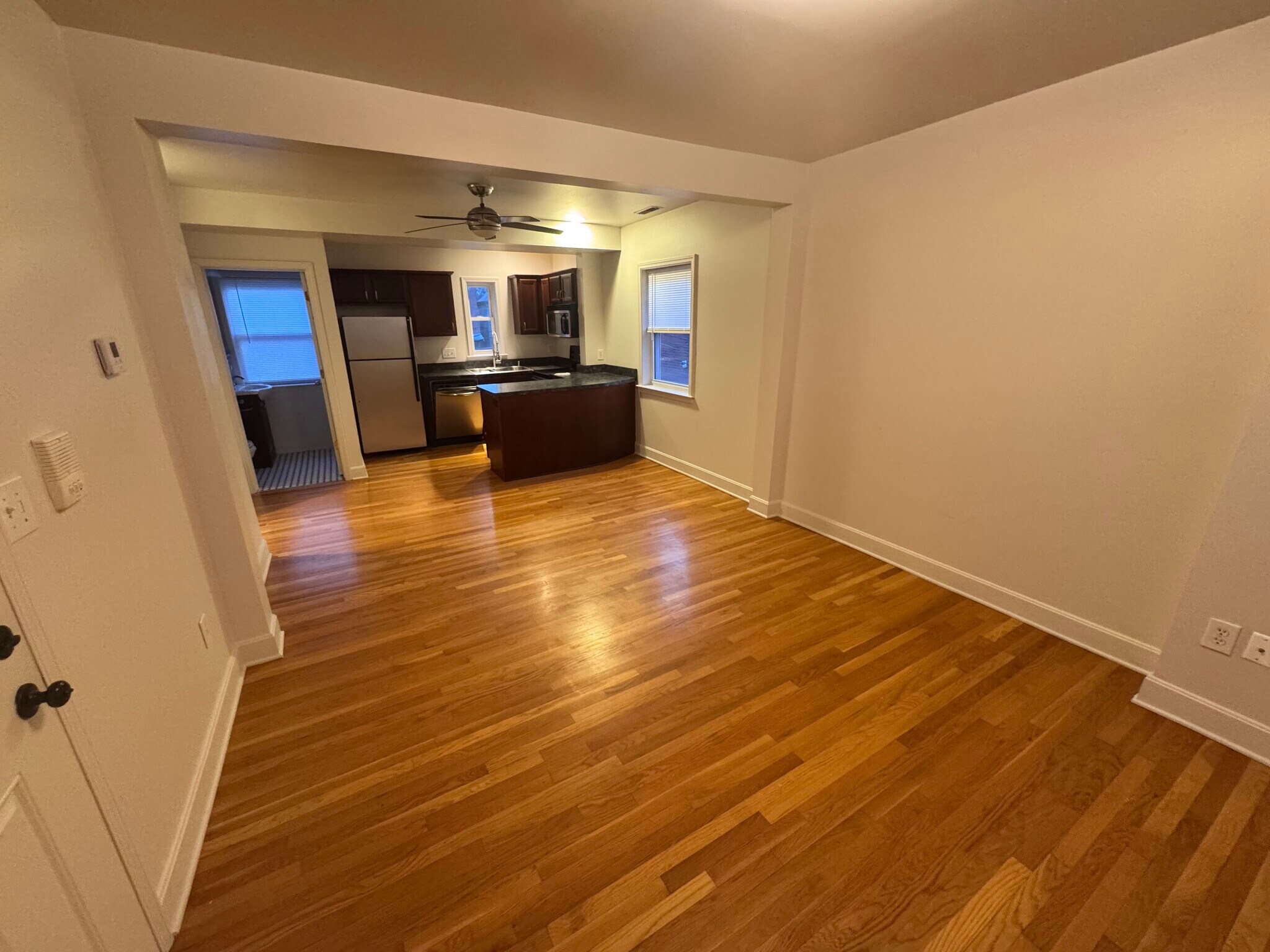 Building Photo - 330 Park Ave