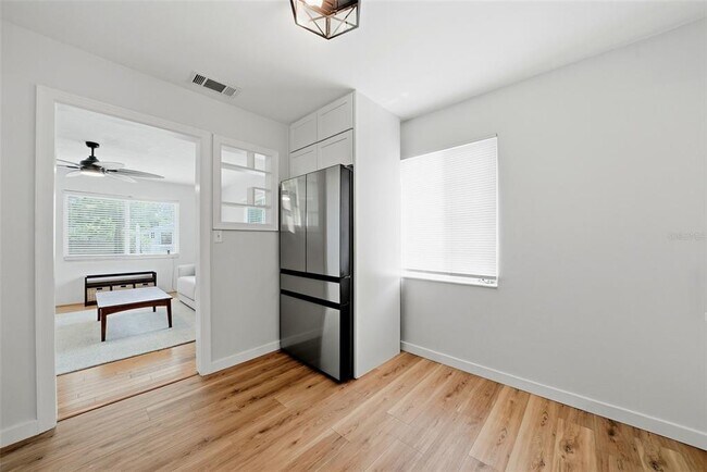 Building Photo - 646 38th Ave N