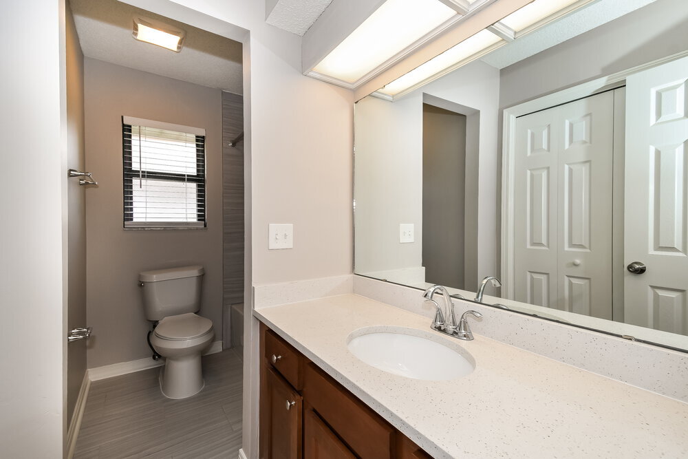 Building Photo - 8930 Irongate Dr