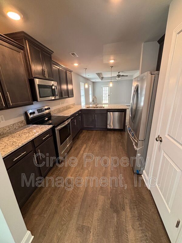 Building Photo - 14287 Wildflower Dr