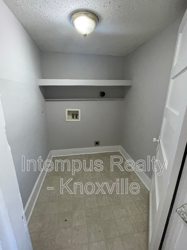 Building Photo - 1602 Dora St