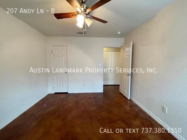 Building Photo - 207 Andy Ln