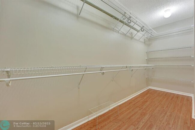 Building Photo - 10777 W Sample Rd