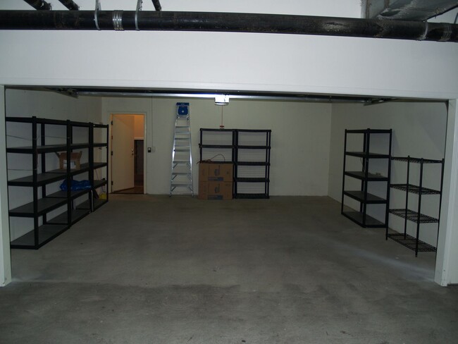 Building Photo - Private Street Entrance! Attached Garage! ...