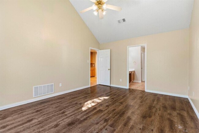 Building Photo - 4953 Sunset Ridge Dr