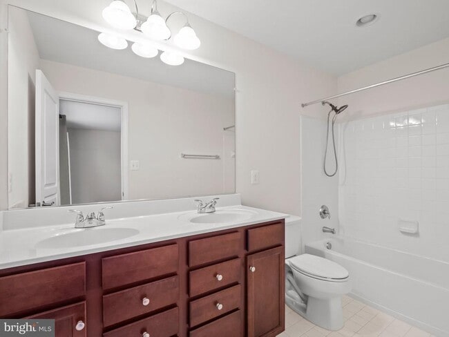 Building Photo - 43824 Royal Fern Ln