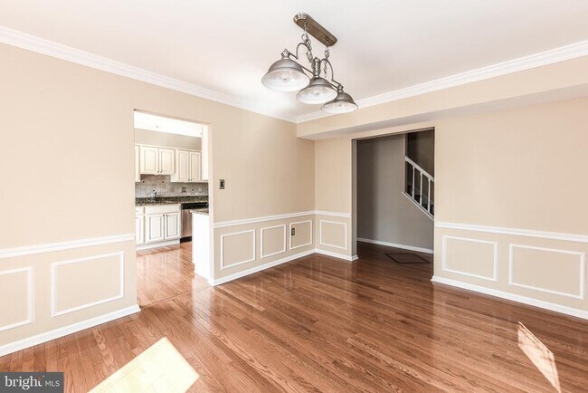 Building Photo - 3801 Grand Jct Ct
