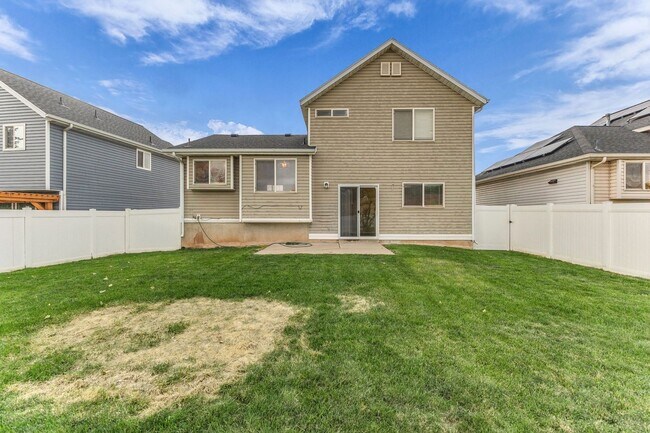 Building Photo - 126 S 300 W