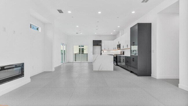 Building Photo - 67670 Buckboard Ln