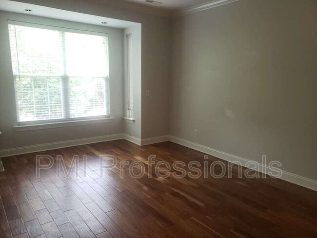 Building Photo - 1205 Cascade Falls Dr