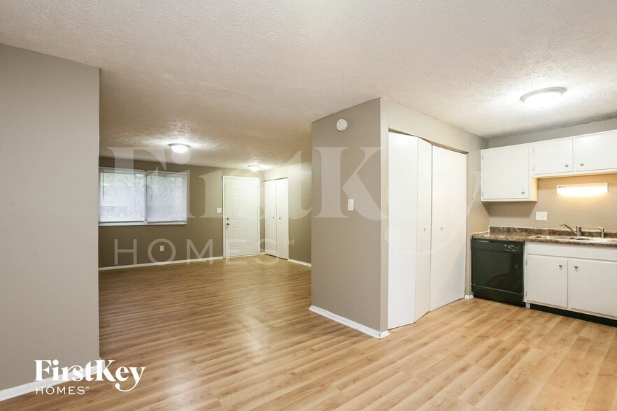 Building Photo - 3448 Alpine Pl