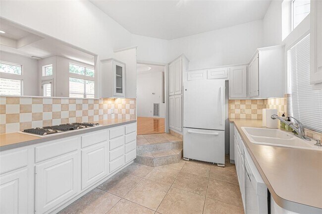 Building Photo - 1621 Maggie Mayes St