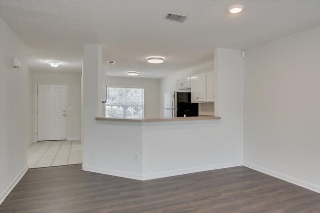 Building Photo - 968 Cammaron Way