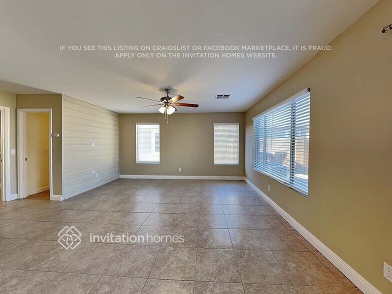 Building Photo - 2576 W Prospector Way