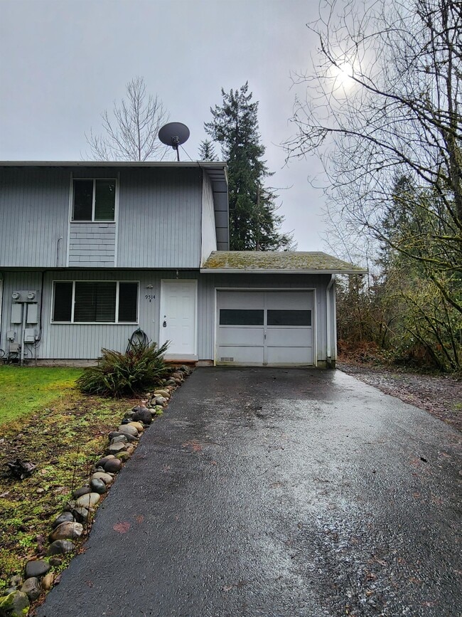 Building Photo - 6304 Barstow Ln SE