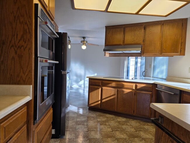 Building Photo - 6336 Stone Bridge Rd