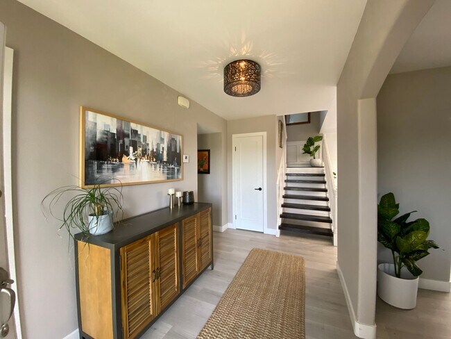 Building Photo - Beautiful 4 Bedroom Carlsbad Home!