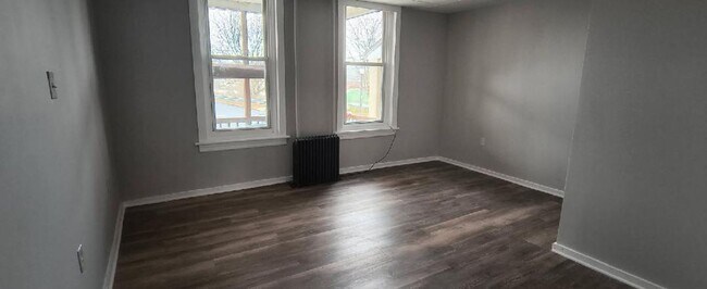 Building Photo - 228 W 3rd St