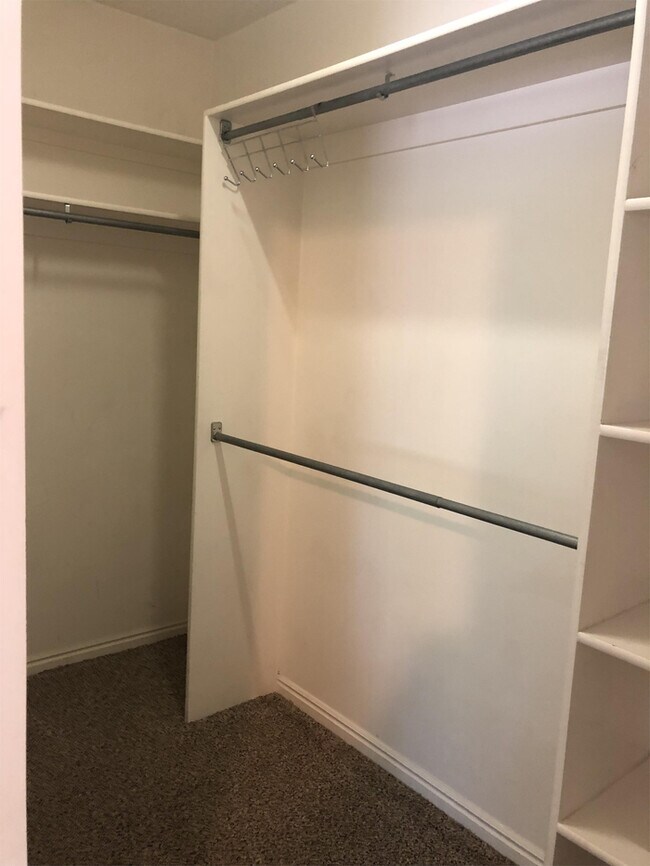 Building Photo - 1638 Fort Union Blvd