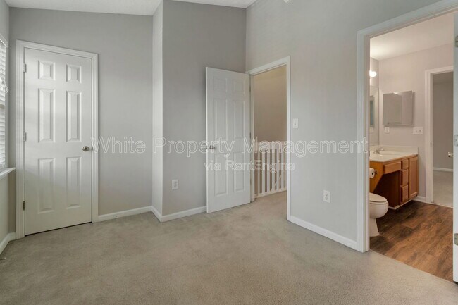 Building Photo - 12311 Bluestem Ln