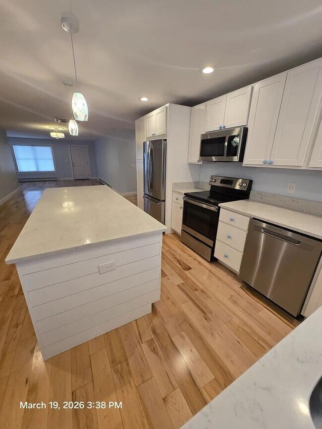 Building Photo - 21 Juniper St