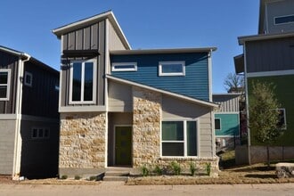 Building Photo - 2921 Bond Dr