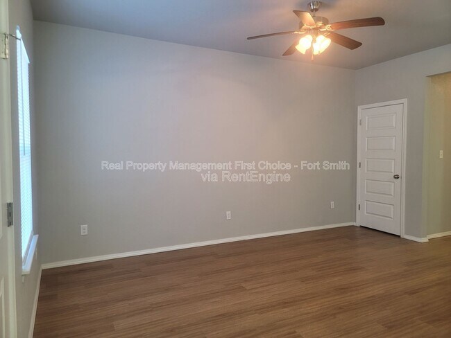 Building Photo - 2108 Ingalls Ln