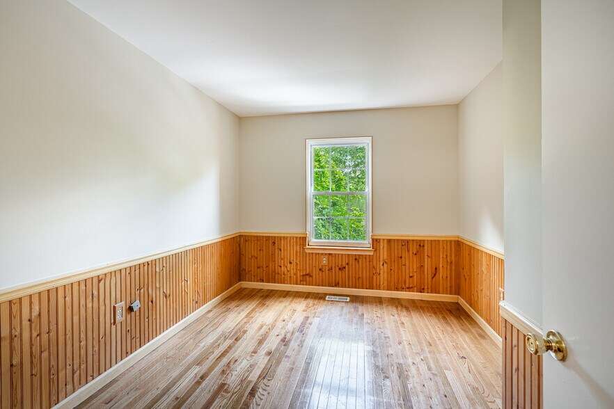 Building Photo - 138 Iron Bark Ct