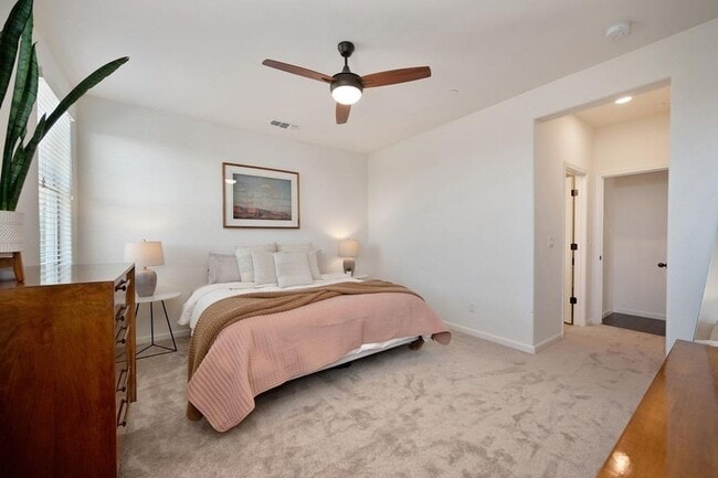 Building Photo - 3 Bedroom Home in Whitney Ranch