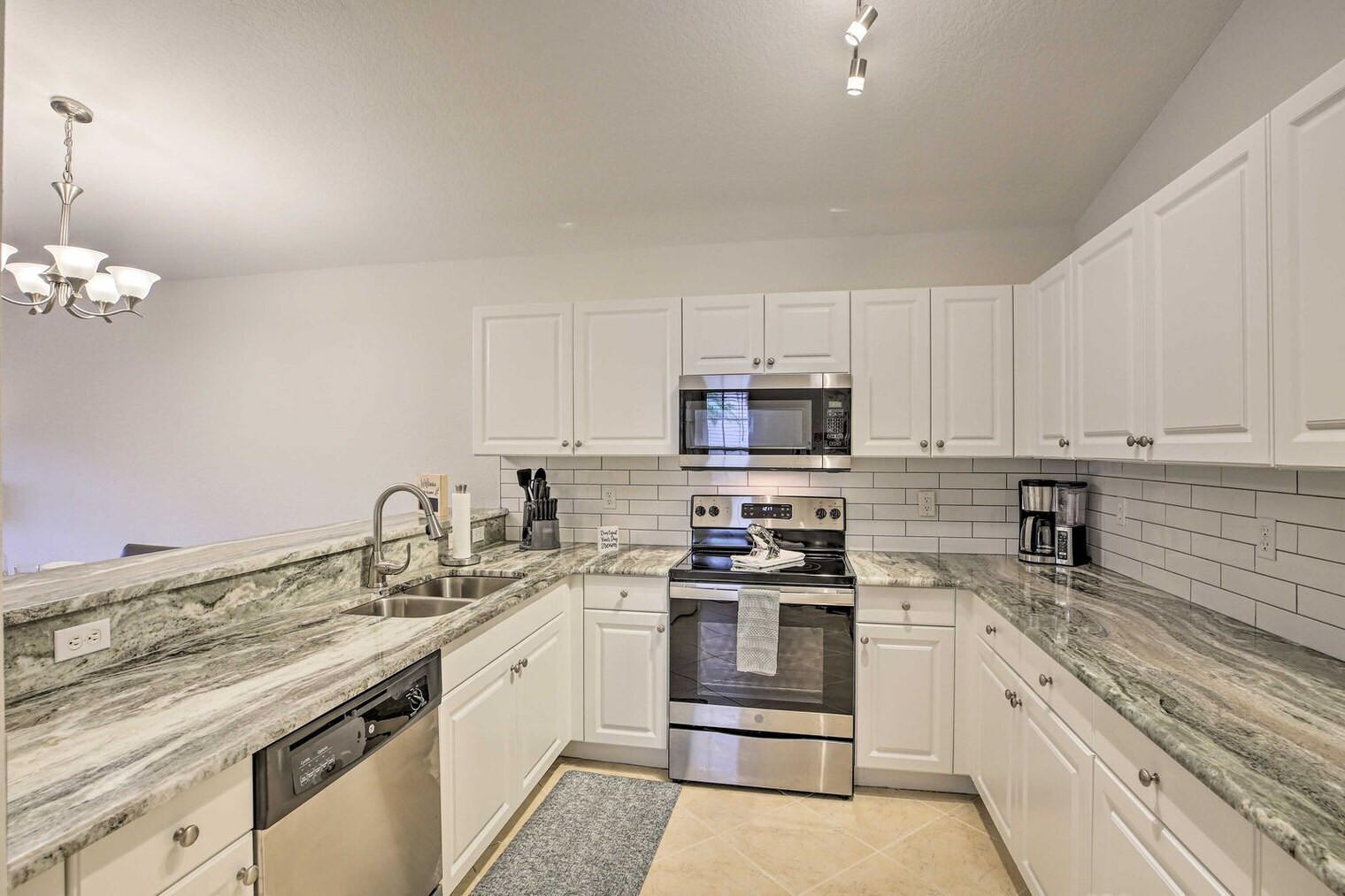 Building Photo - 10280 Crepe Jasmine Ln