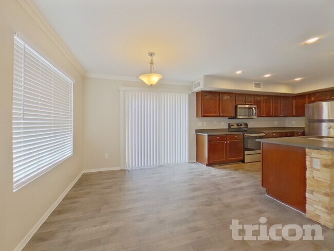 Building Photo - 35002 N Bandolier Dr