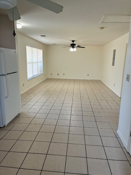 Building Photo - 2256 East 12th Street