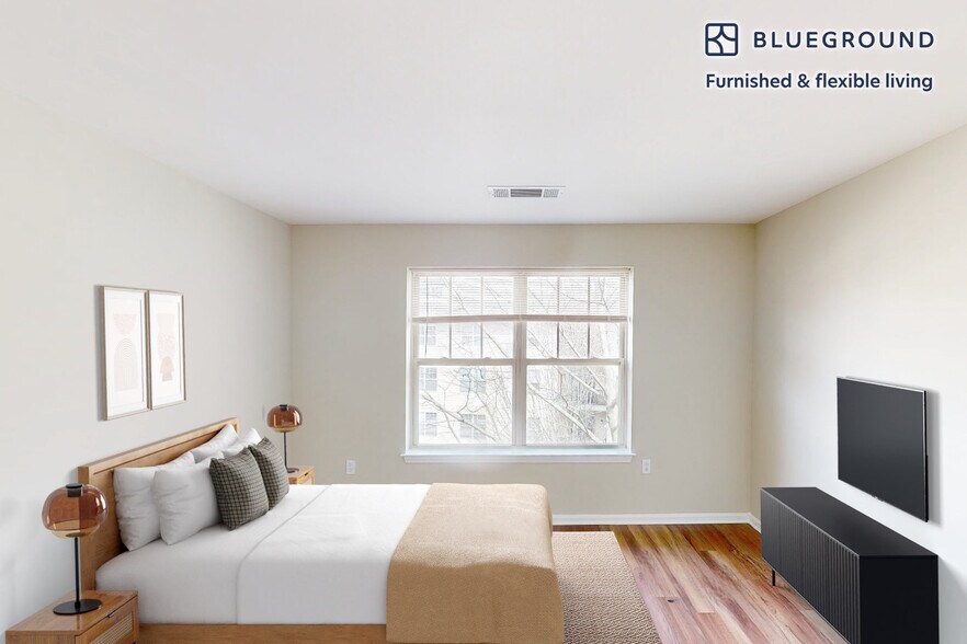 Primary Photo - 160 Boylston St