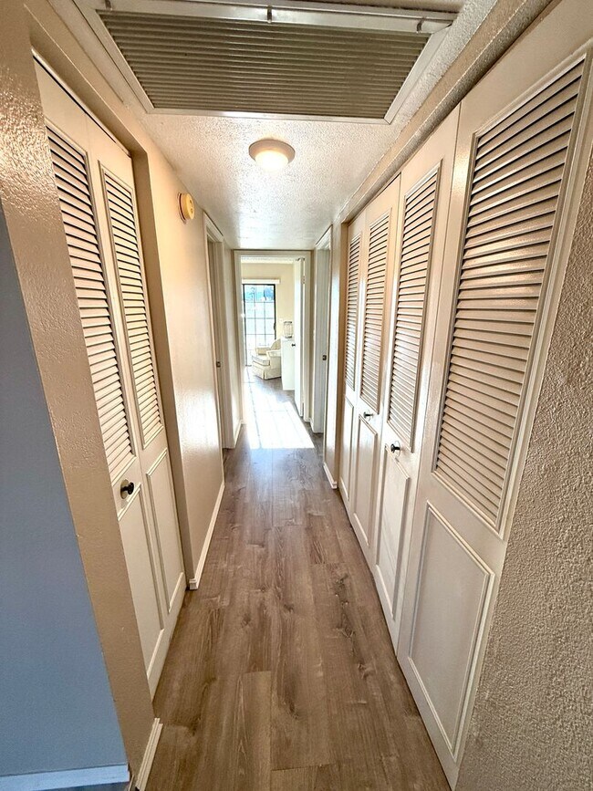 Building Photo - Beautiful Furnished 2 Bed / 2 Bath Condo in Laguna Nueva – Colorado River Living! 1-3 Month Term