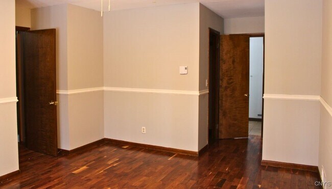 Building Photo - 7994 Northwood Dr