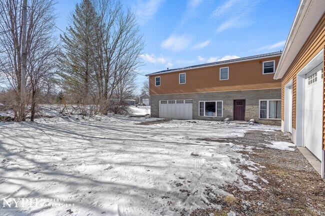 Building Photo - 5113 Cedarvale Rd