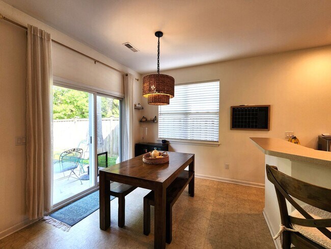 Building Photo - ~ THE ARBORS @ WESTGATE ~