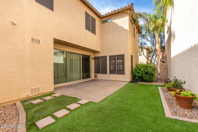 Building Photo - 3464 S Bluejay Dr