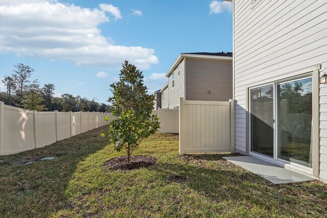 Building Photo - 72 Beach Palm Ct